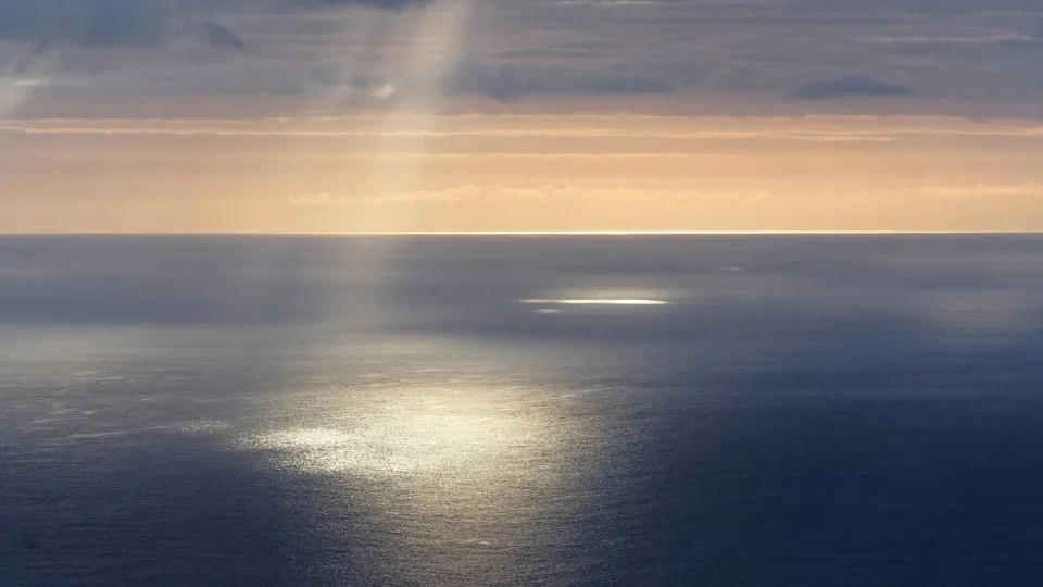 Horisont vid havet. Foto.