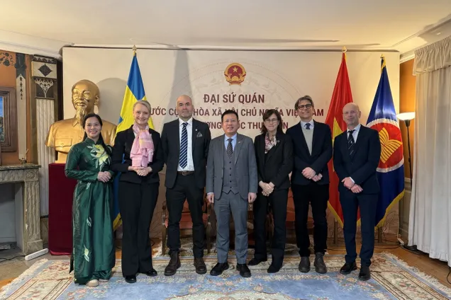 Föreläsare från olika länder vid partnerskapet Vietnam Sverige möts i Stockholm på Vietnams ambassad.