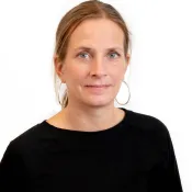 Porträtt Petra Carlsson. Foto.