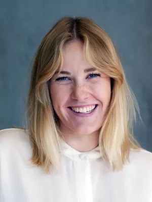 Porträtt Adina Olnert. Foto.